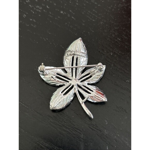 Vintage SARAH COVENTRY Textured Silver Tone Leaf Brooch Pin - Picture 2 of 4